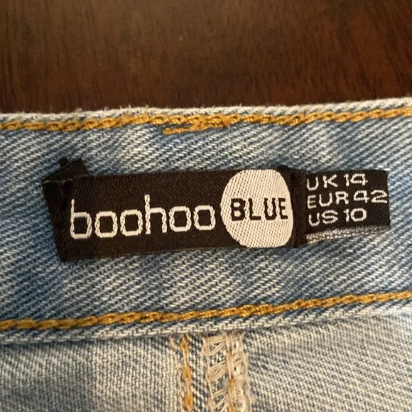 💙🩵Boohoo Distressed Jeans🩵💙 - Picture 3 of 4